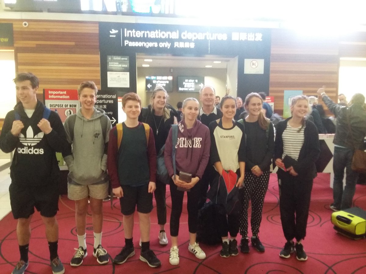 3 senior and 4 junior <a href="/stpetersnz/">St Peter's Cambridge</a>  students attending the 2017 Global Leadership Institute in Hawaii