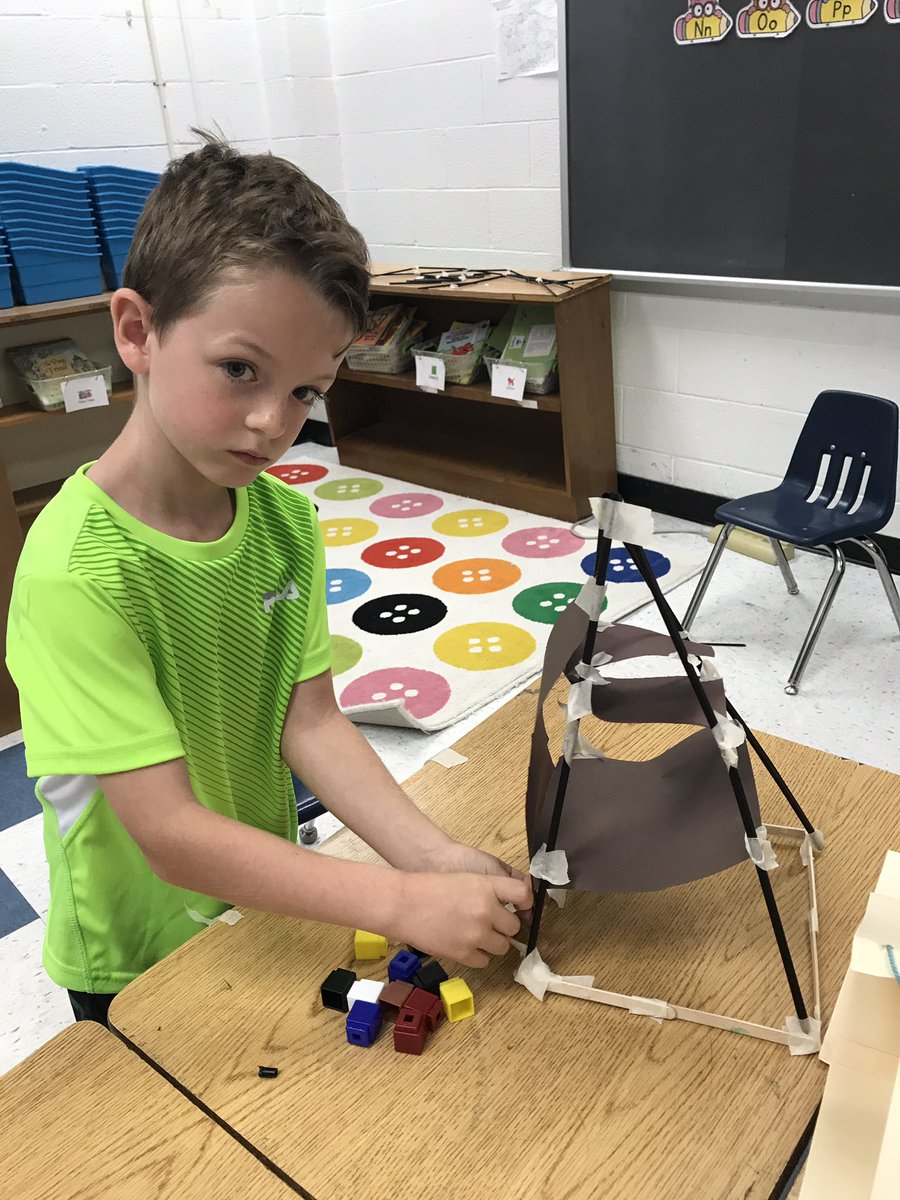 amberpeacock30's tweet photo. More architectural engineer fun!  #SummerOfLearning2017 https://t.co/QTguEtxjjx