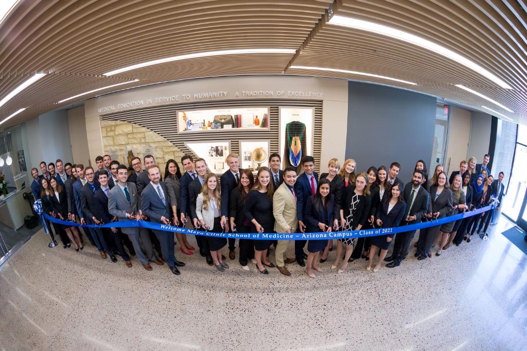 Welcome students at @MayoClinicSOM in MN, FL and, today, the inaugural class of 50 first-year medical students in Arizona! #MeetMayoMed