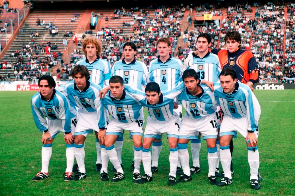 Vélez Retro tweet media