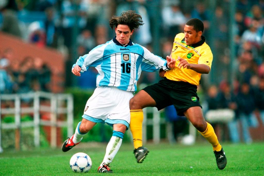 Vélez Retro tweet media