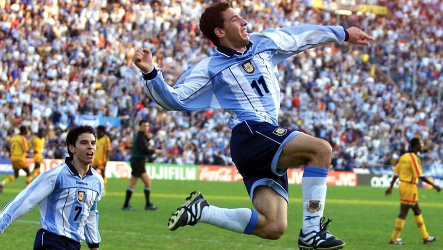 Vélez Retro tweet media