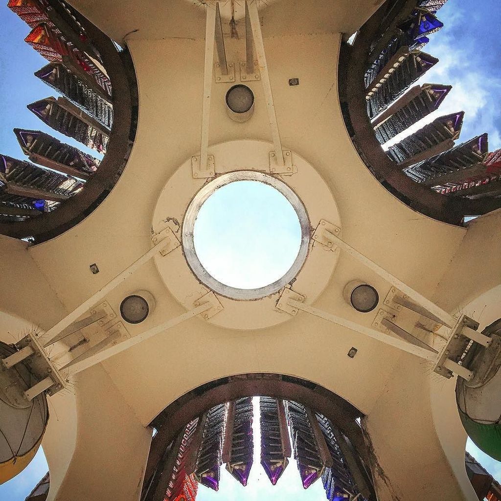 alexisfleisig's tweet photo. Joseph Young's Triforium, 1975, "Kitsch-22" 
#sculpture #kineticsculpture #art #publicart #midcenturymodern #ipull… https://t.co/KNVWalWYRI https://t.co/bwlu3ufcw8