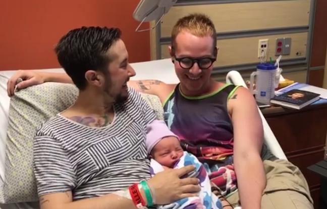 20Minutes's tweet photo. Etats-Unis: Un père transgenre accouche de son premier petit garçon https://t.co/UkyVkKvxCY https://t.co/qCTcFJrqoa