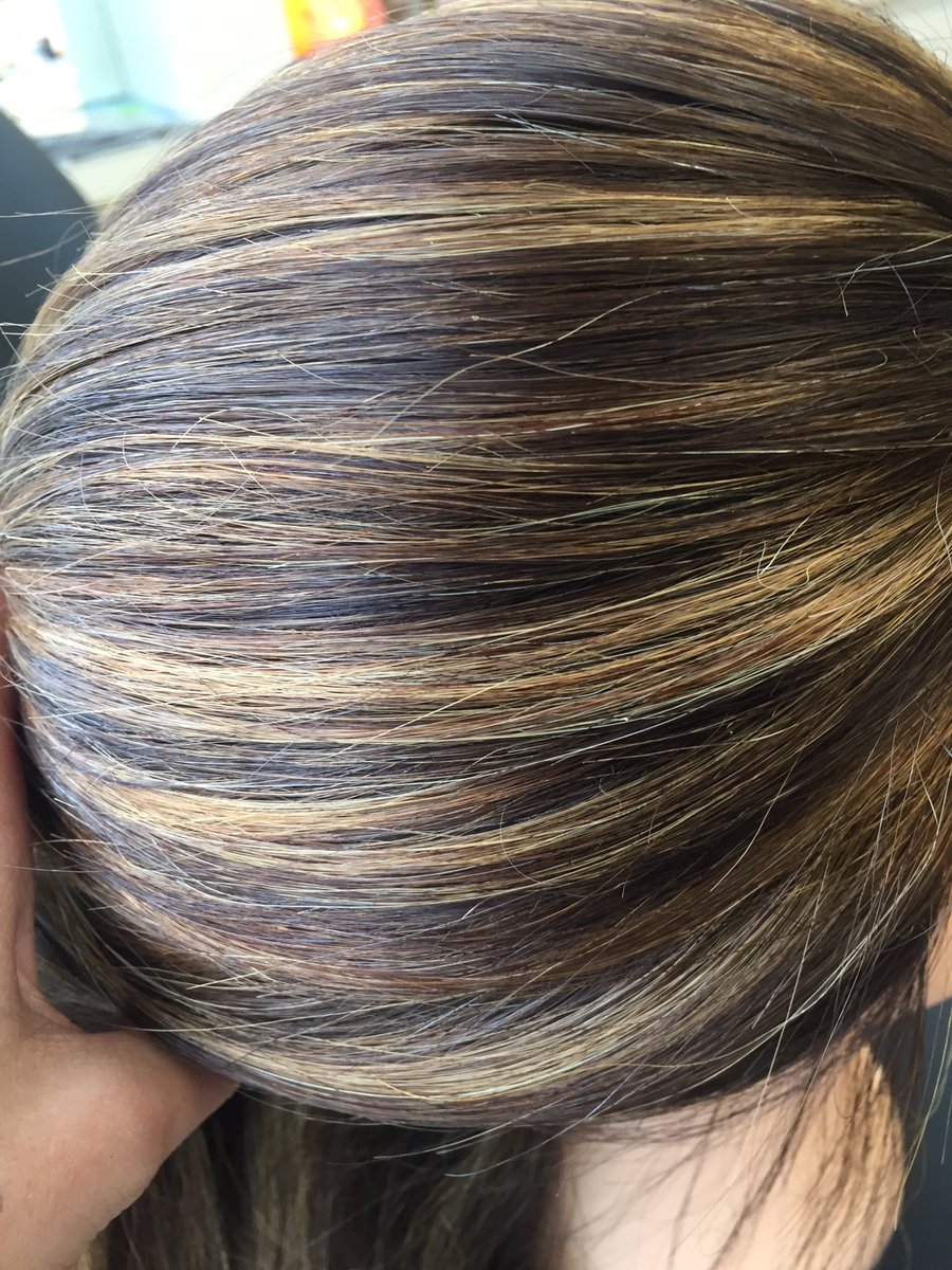 racheeledwards's tweet photo. Learned some new techniques at an Aveda Balayage class yesterday. This is the result ๐ฅ๐ฅ๐
#nohighlights
#handpainted
#highbalayage
#aveda https://t.co/a8gfW2tvsY
