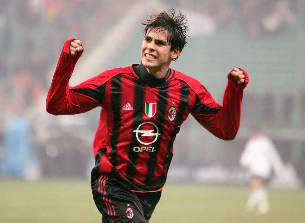 ertz373's tweet photo. @classicshirts 2004 _ 2005 💥🔴⚫ https://t.co/MMOttvPc4E