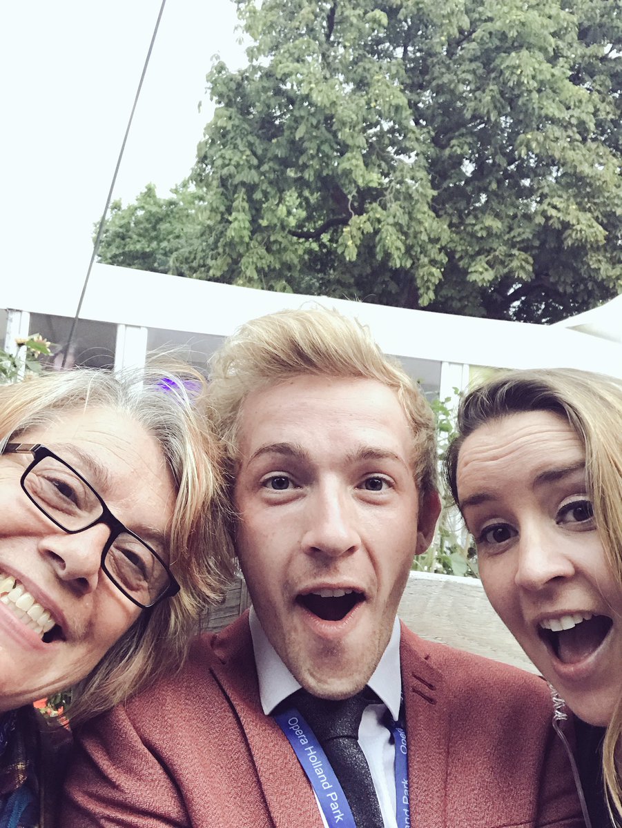 Muchilland's tweet photo. #firstnightvibes #OHPZaza #OHP2017 https://t.co/VDjGlvys5t
