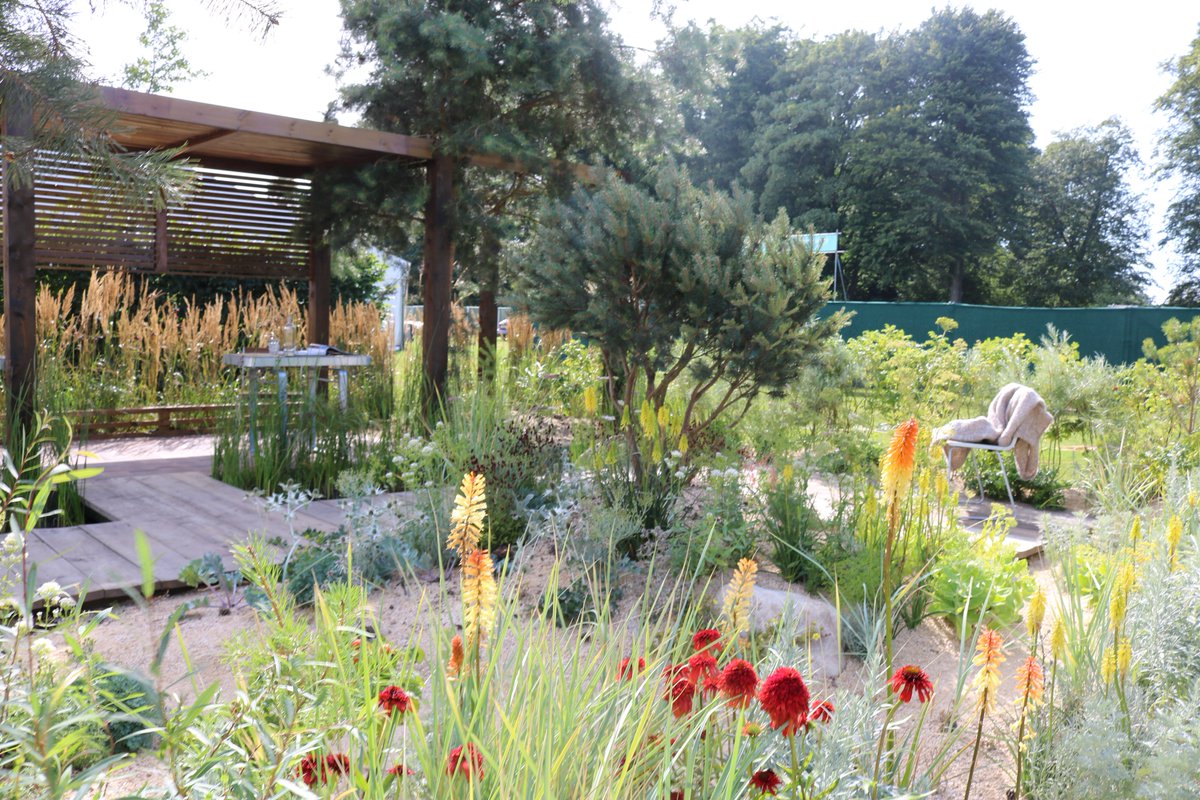 BALI_Landscape's tweet image. Well done Young Designer Gold winner Ula Maria &amp;amp; BALI Registered @GroundControlGC @CEDNaturalStone for build/supply of 'Studio Unwired'