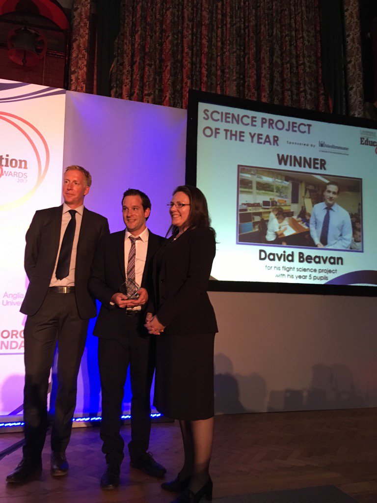 Cambslive's tweet photo. David Beavan wins science project of the year @CambridgeNewsUK education awards #cnedawards https://t.co/GeBlLXp7iS