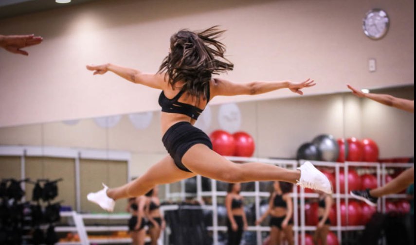 DND_Megan's tweet photo. Finals Training Camp night one was so much fun! Stephanie from @CherryCrkDance worked us out with some dance technique! 👯🖤💃🏽 https://t.co/nSjf3EVKXA