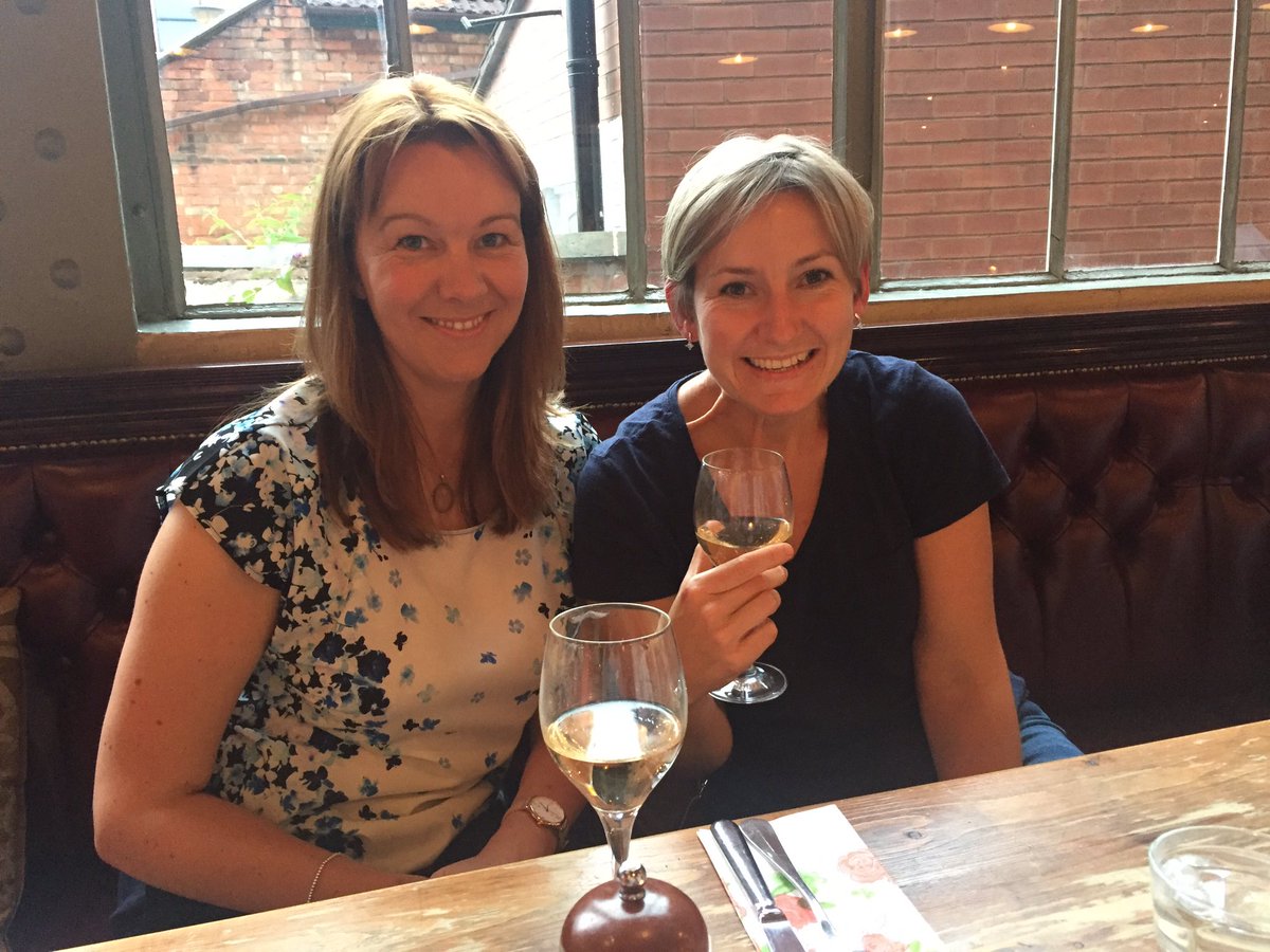 meetandpotato's tweet photo. Some very happy chicas after a long day of meetings #winetime #meetandpotato #eventprofs #planning #wineafterstrategy #futurology https://t.co/gYEckWX5ZC