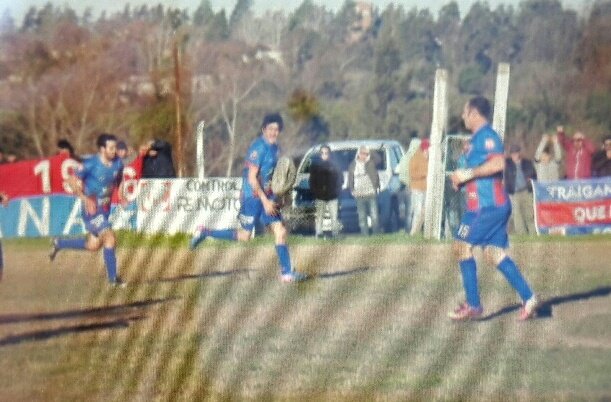 EmiliaSpinelli3's tweet photo. #AFlorida Descuenta Satiago Giménez para Candil.
@AtleticoFlorida 2-1 Candil
@futbolflorida https://t.co/Y431LSfpl2