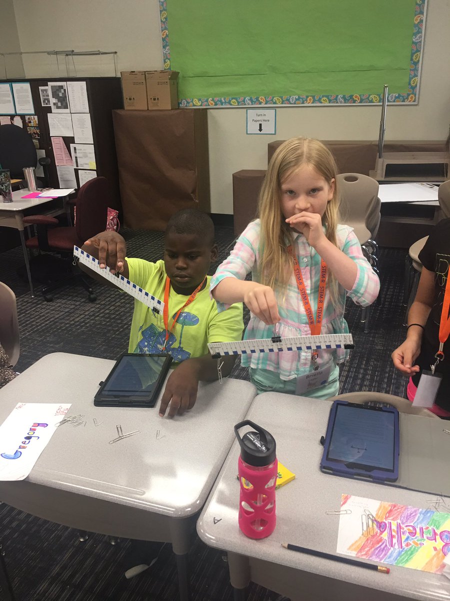 gmlovetolearn's tweet photo. Celebrating #learning #perseverance #reflection & #curiosity on Day 3! #STEMr @ParkwaySchools @HazelwoodSD @ValleyParkSD @PLTWorg #pltw https://t.co/WeAS43x7UN