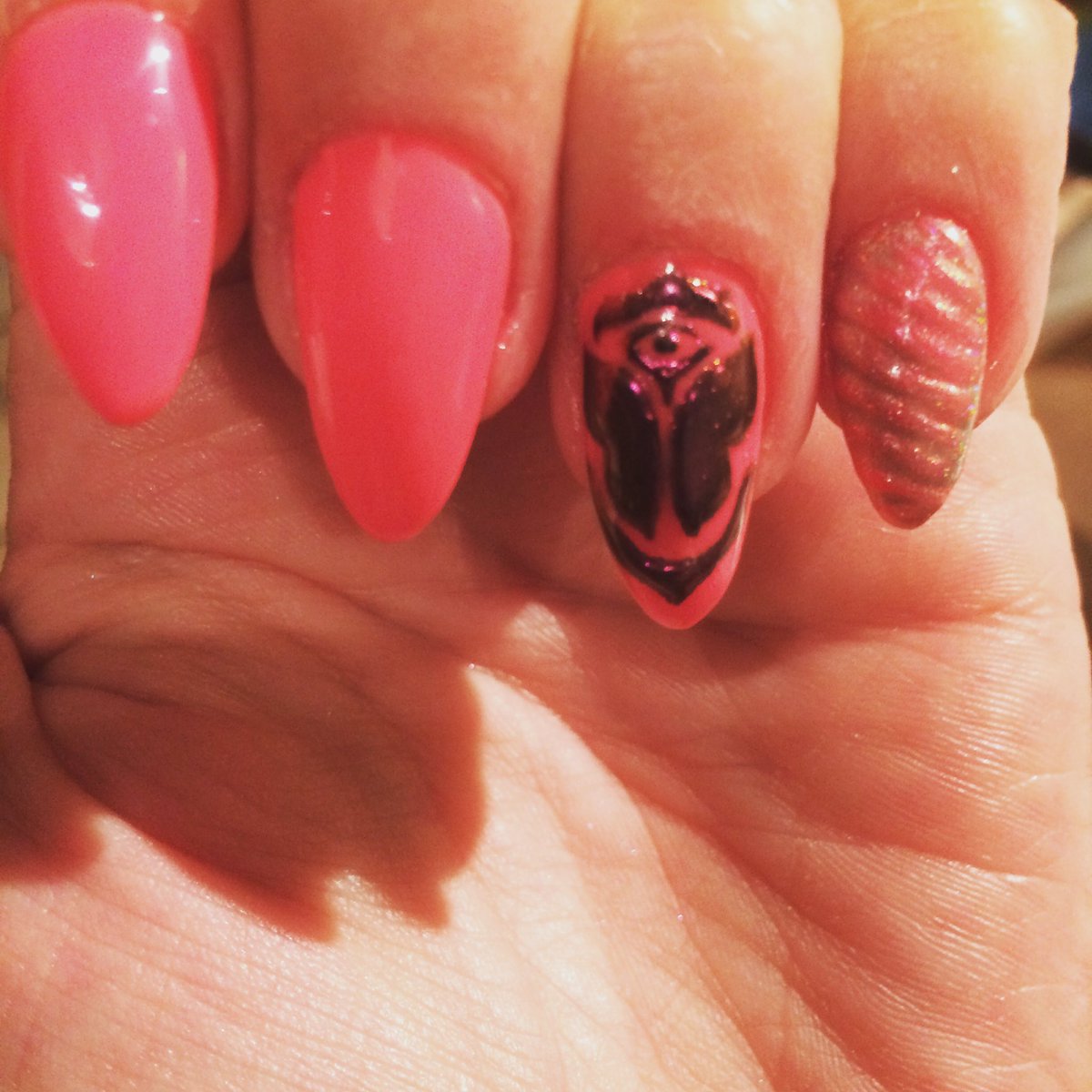 Nails done for the event of the year. <a href="/tomorrowland/">Tomorrowland</a> #Tomorrowland2017 #tomorrowlandnails
