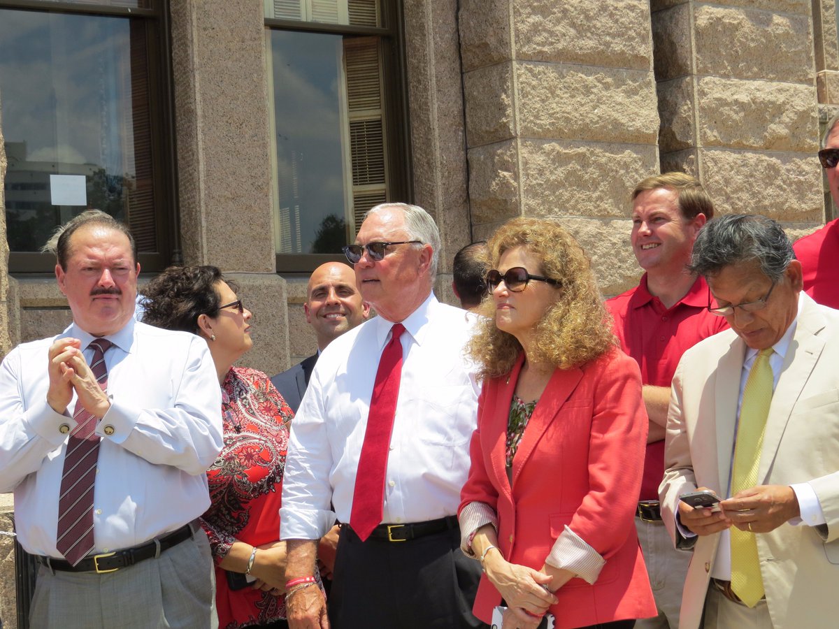 CHRISTINEARDIS's tweet photo. #Manythanks #StanLambert @andoconmando39 @ReneOOliveira @DadePhelan @RepEdThompson & @GaryVanDeaver for standing up for #publiced yesterday! https://t.co/icWjIgJJ2x