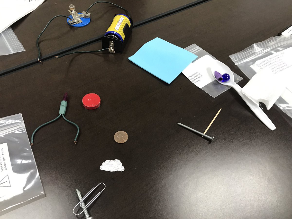 mhernandez616's tweet photo. These hands on lab activities are a great way to understand circuits, conductors, insulators and energy. @STARS_902 @GrayElemEagles https://t.co/sPmNMa8yy7