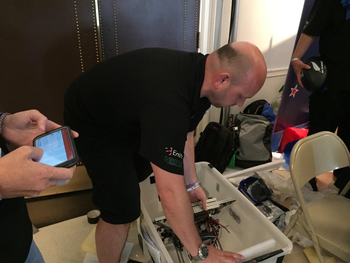 NZKarebots's tweet photo. Packing up now😢 The competition is coming to a close at #FGC2017 but we wish it could last forever, we've had so much fun! @F1RSTglobal https://t.co/bcTKWGpoZi