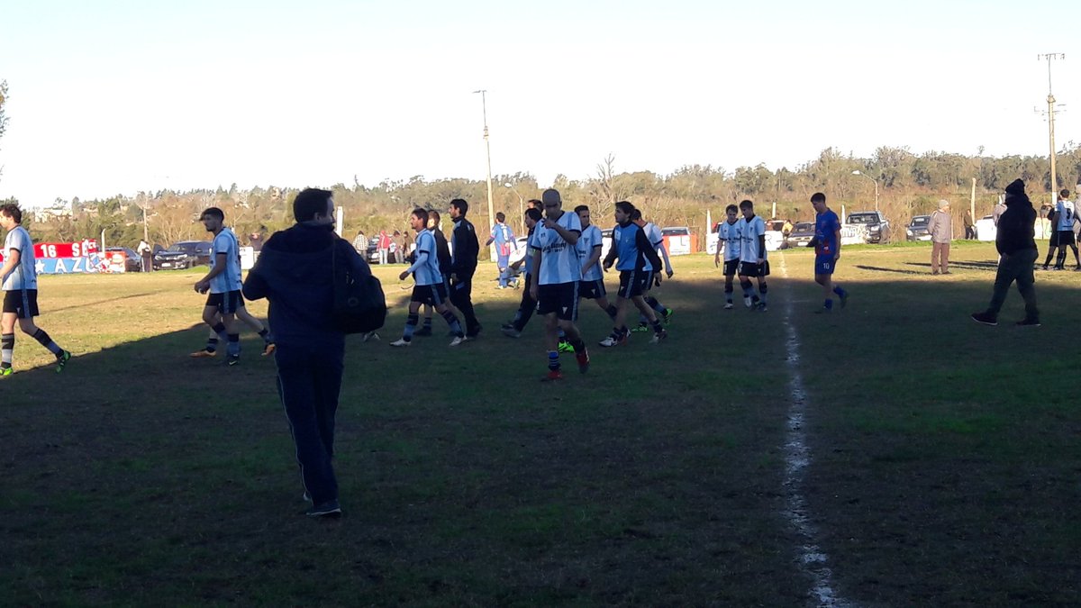 EmiliaSpinelli3's tweet photo. #AFlorida
FINAL DEL ENCUENTRO @AtleticoFlorida 2-1 Candil
@futbolflorida https://t.co/7jc7UxRfOJ