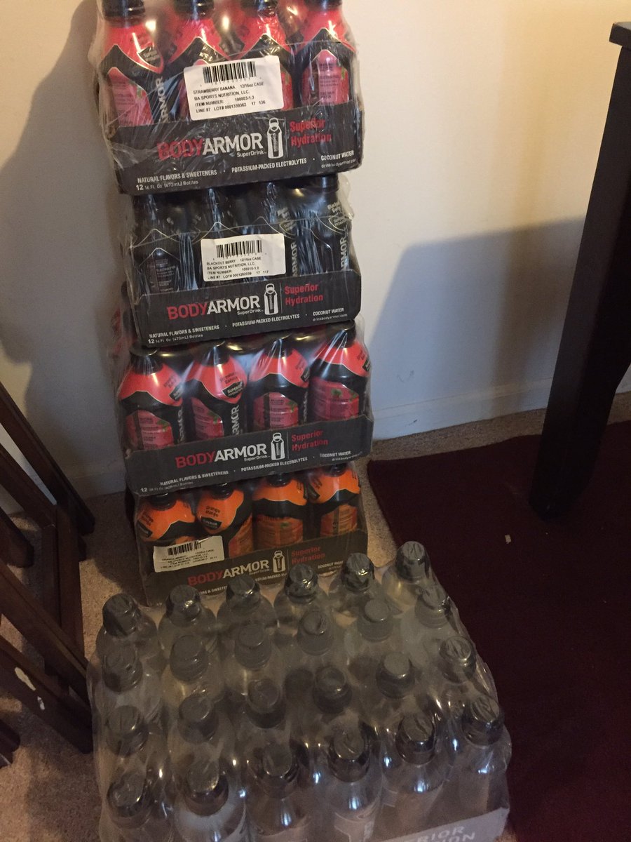 This is how I stay hydrated!!!!@DrinkBODYARMOR  APPRECIATE THE PACKAGE!!!!