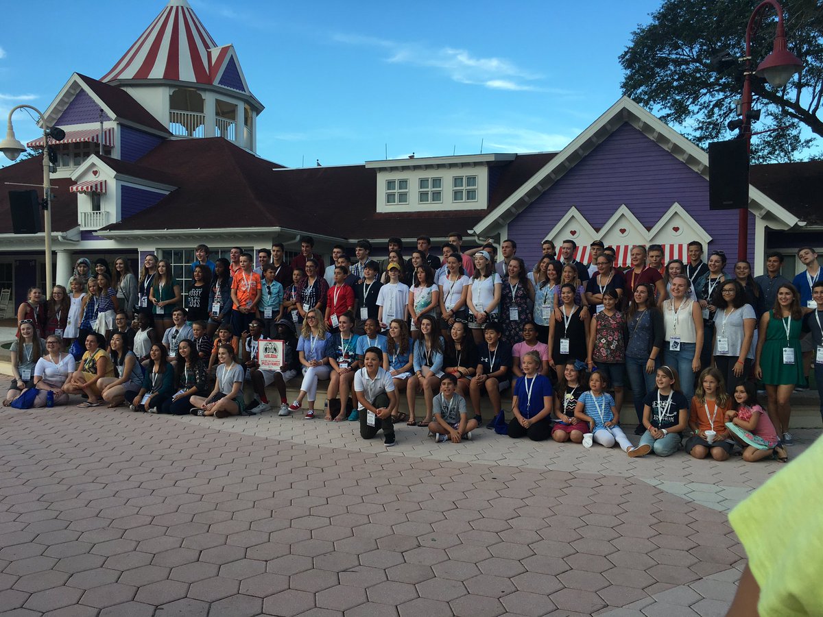 olivia_ohmer's tweet photo. Had a wonderful time at #iCANsummit2017 https://t.co/g3pPxlpZEE
