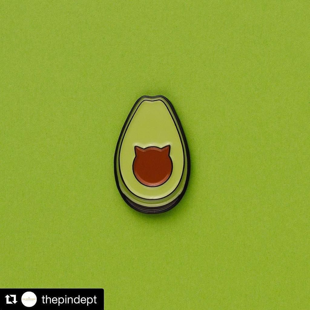 ParmenterPrints's tweet photo. #Repost @thepindept
・・・
Avocato by @parmenterprints⠀
.875" Tall⠀
Soft Enamel⠀
Black Metal Plating⠀
.⠀
"As a cat mo… https://t.co/YcJTmYXRkS https://t.co/Nwbdq2YyNS
