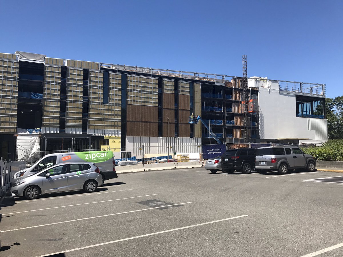 FenestrationInc's tweet photo. #NatVent #SmokeEvac @burkemuseum in progress. #AFInc #AutomatedFenestration https://t.co/9BHdlMI6Z3
