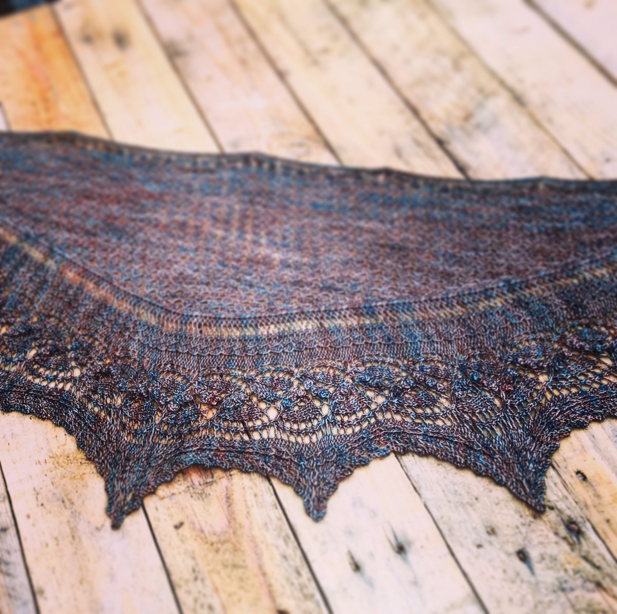 emilycolquitt's tweet photo. #shawl #knitted #missdashwood #fyberspates #love #knit #beanbeakandbug #createyourwayout #curefortheblues https://t.co/bNcWGsP1qi