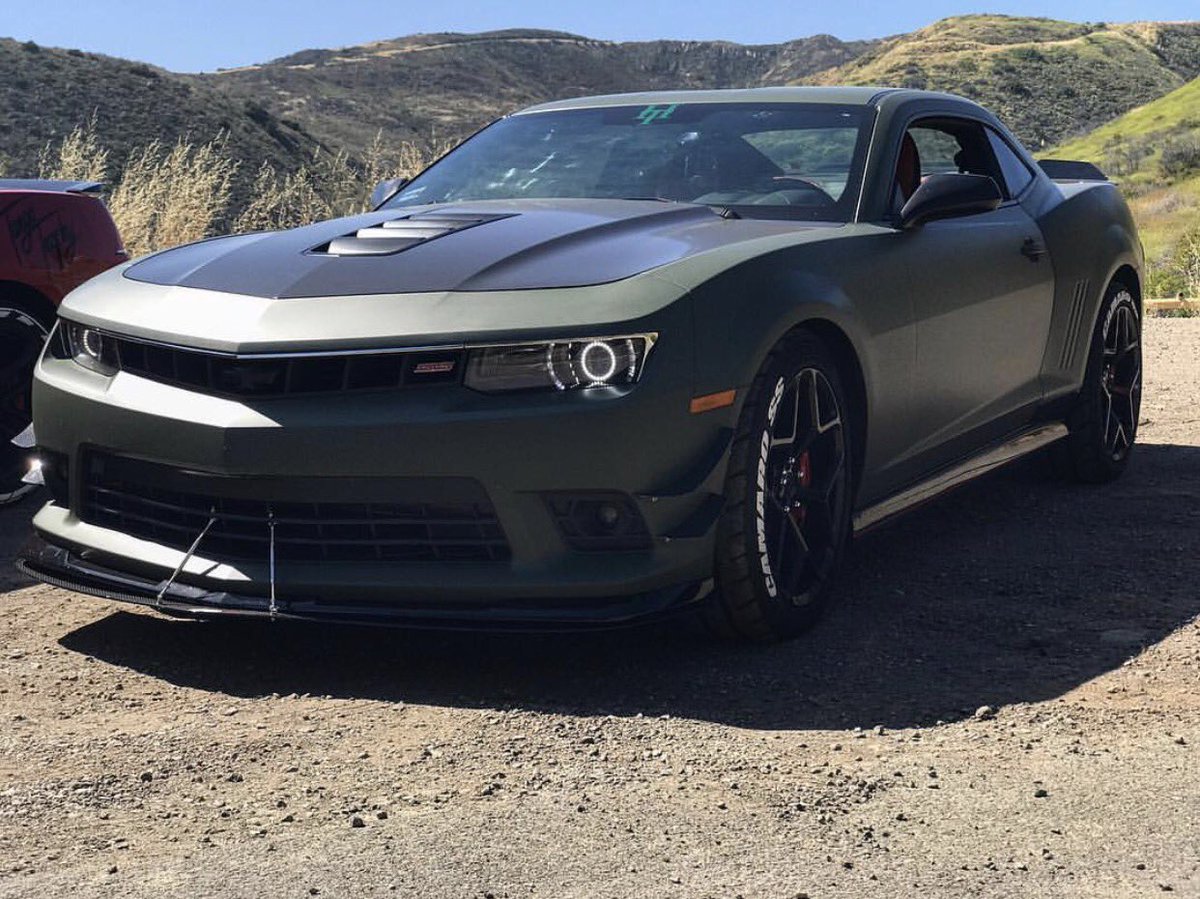 headturnerscc's tweet photo. That green tho!! 😱🔥 https://t.co/gBrkfCynPn