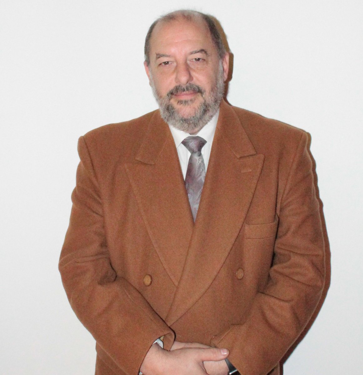 UAI_Univ's tweet photo. Les comunicamos a toda la comunidad UAI la partida del Mg. Jorge Sabbadini, Director de la Carrera de Enfermería. Que en paz descanse. https://t.co/ACwuXL2hEe