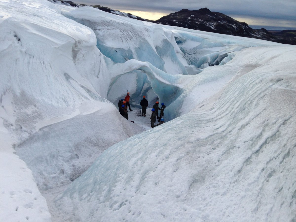 Take a walk on the icy side! Glacier Walks in #Iceland buff.ly/2utGrHO #ttot