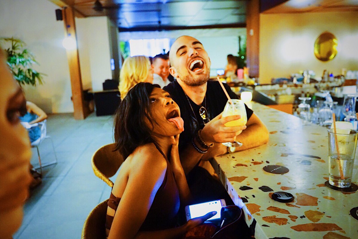 MattCheatCodes's tweet photo. Vacation be like... 
@anakih1 https://t.co/jPmw034Efr