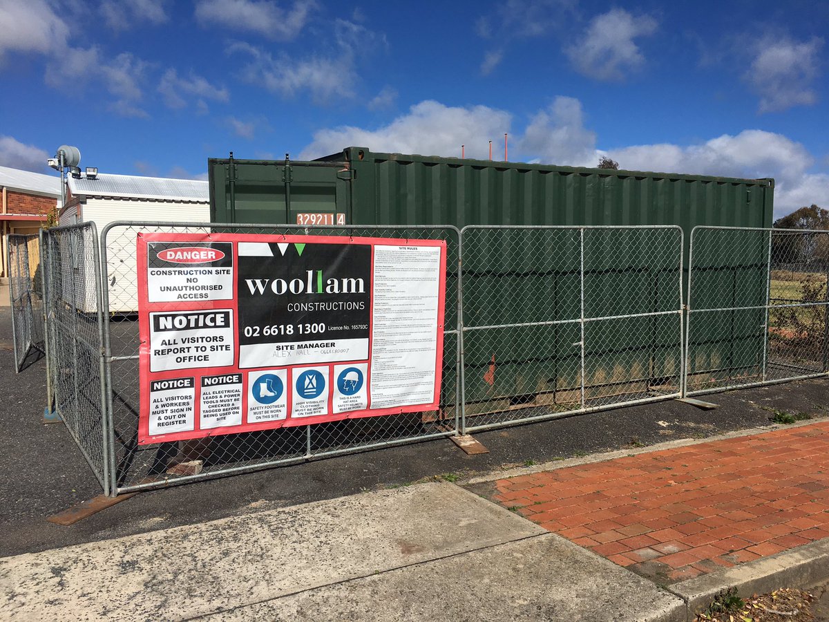 TAFEeducation's tweet photo. Tenterfield TAFE campus was once an important learning centre. Today it is little more than a construction site after years of neglect. https://t.co/toLWMAJpTT