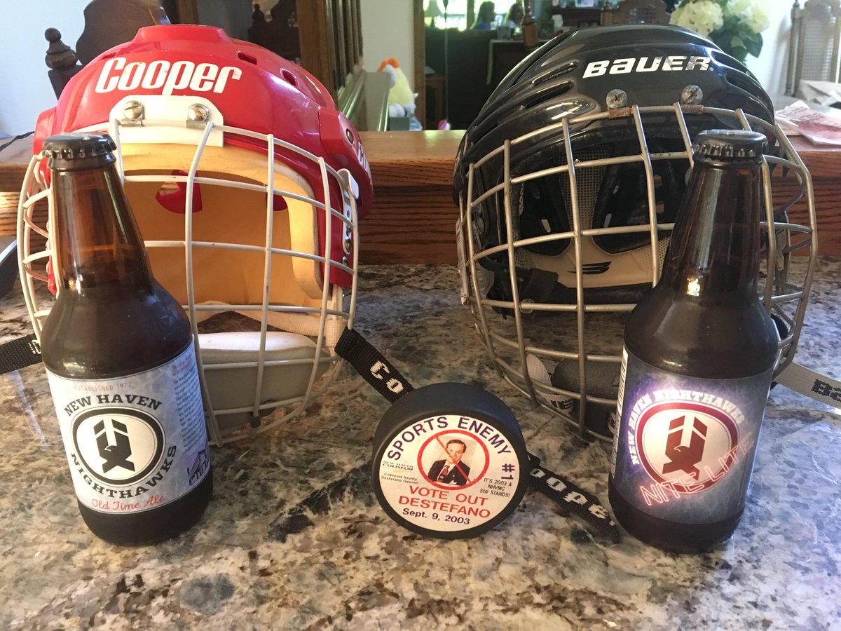 jeffreybhaynes's tweet photo. Hockey and beer #nighthawkbrewing #hockey #newhaven #branford #easthaven #westhaven #northhaven #ct #newhavennighthawks #hockey https://t.co/55fG6j3yDw