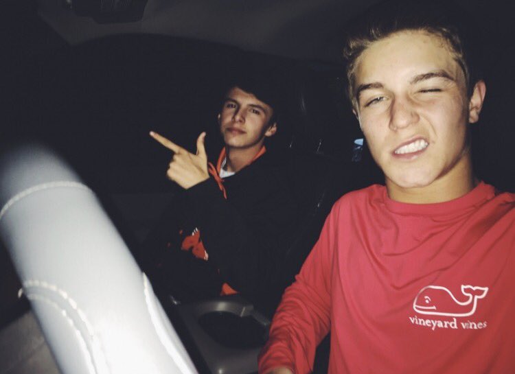 brooks_kasen's tweet photo. Summer nights. https://t.co/Ka1RI3RPeF
