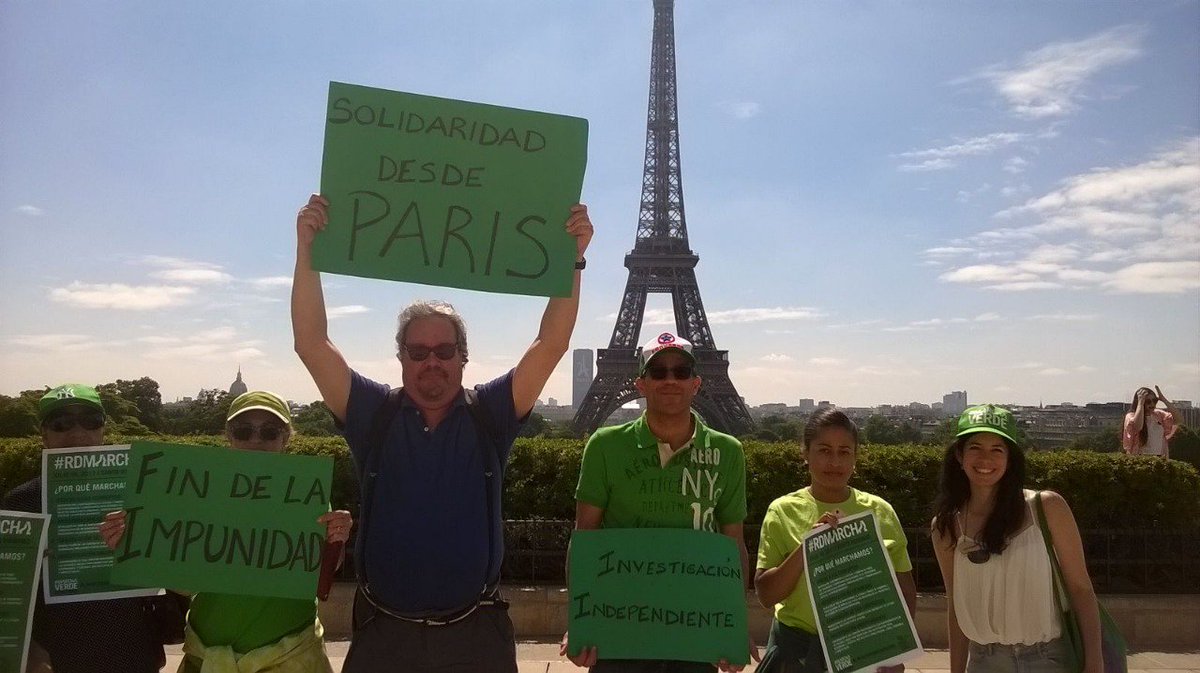 Milagro07708234's tweet photo. #SomosVerde #MarchaRD #Paris https://t.co/Nn5EzWlXal