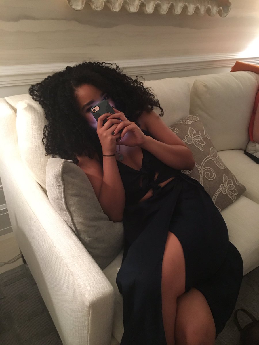 We out here @aishadee #TheBoldType