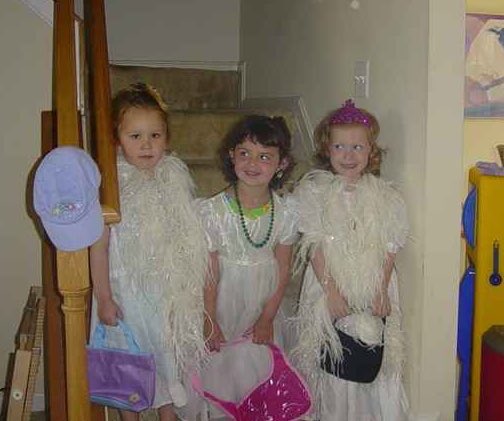 alyssaframe2's tweet photo. Happy burfday zulia #weelad&lassie https://t.co/azP9xHjl1m