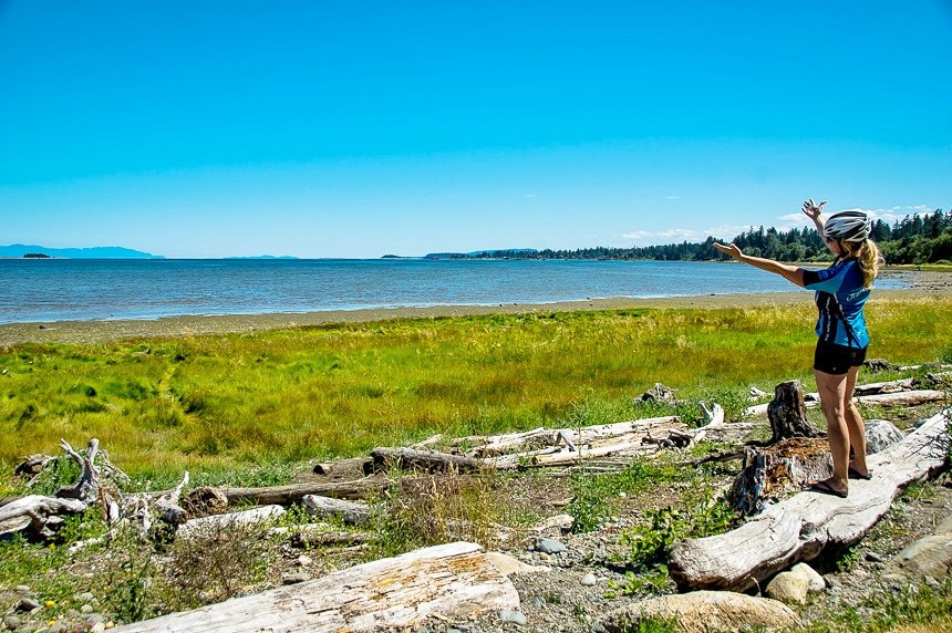 hikebiketravel's tweet photo. What a great day for a bike ride in Courtney &amp; who better to go with than @Islandjoyrides #FindYourElement https://t.co/L5ws583kJH