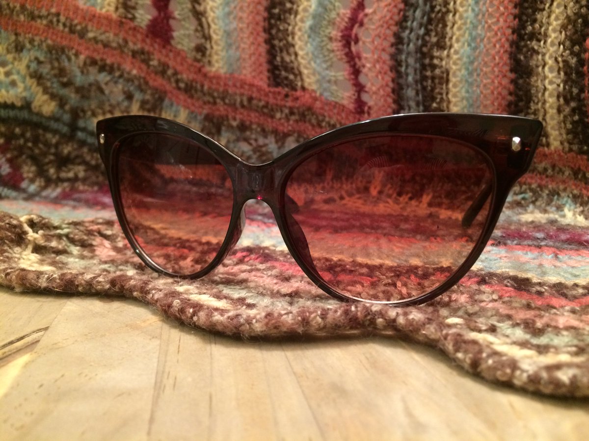 spukikabuki's tweet photo. #Brown #CatEye #Sunglasses #Vintage #Retro #90s

https://t.co/OyS7WrORqZ

#college #etsyseller #etsysellers #spiritual #wisdom #adventure https://t.co/hpTn1VcvC5