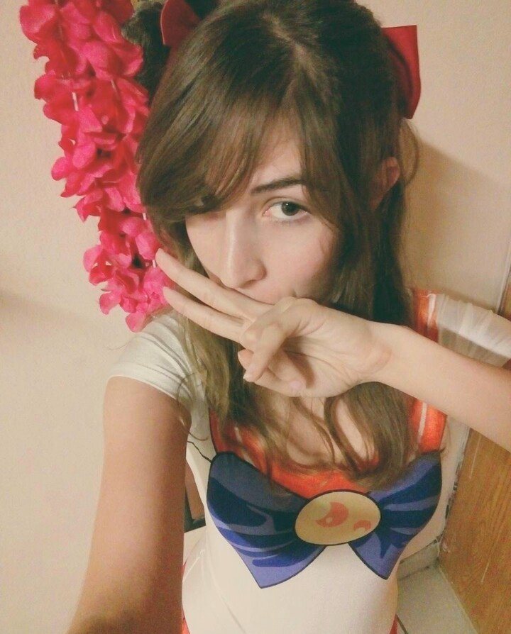 AnarchyReira's tweet photo. Venus Crystal Power...Make Up!
๐๐
#SailorMoon #SailorVenus #CosplayTesting https://t.co/upfcqHAqJz
