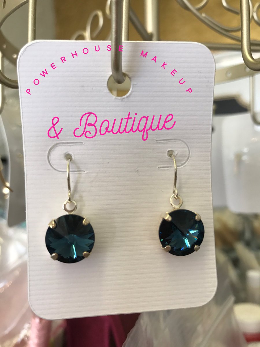 PowerhouseMake1's tweet photo. Earrings for every outfit!!! 👗👠 https://t.co/Nf718bl7gx