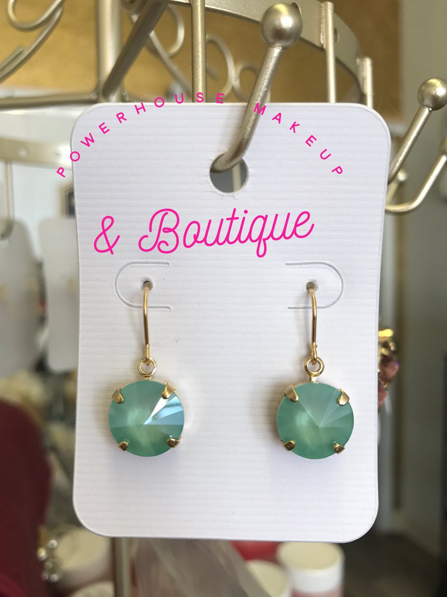 PowerhouseMake1's tweet photo. Earrings for every outfit!!! 👗👠 https://t.co/Nf718bl7gx