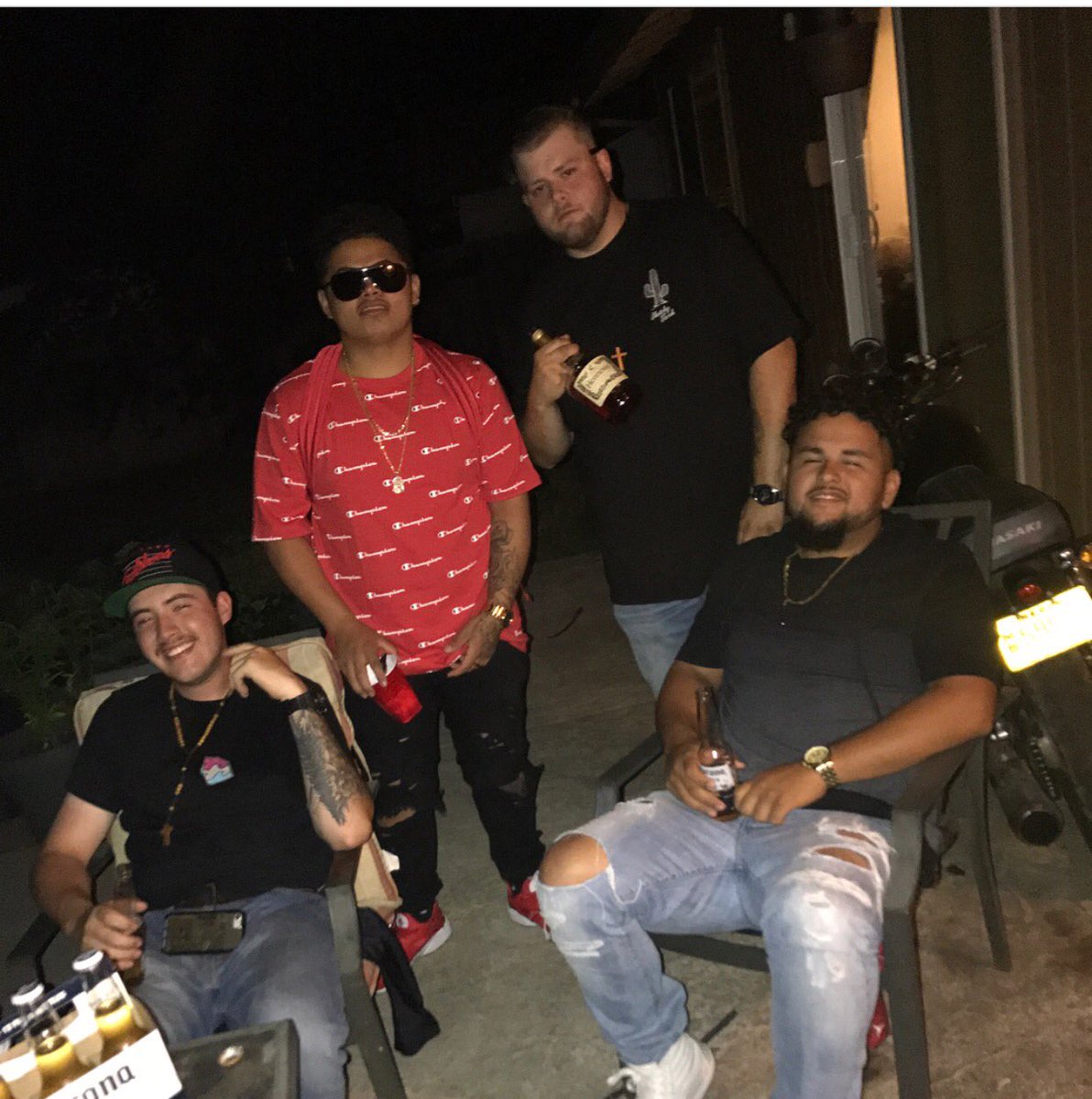EderRodriguez7's tweet photo. Happy birthday to my boy john keep doing you pimp #suss @_jonjon300 https://t.co/l4CCTvVYK9