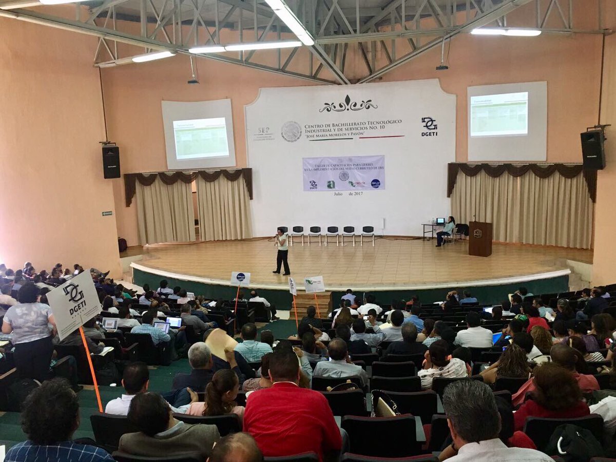 RomeroMenaFco's tweet photo. Taller de Capacitación para Líderes en la Implementación del Nuevo Currículo de #EMS. Suma de esfuerzos a favor de nuestros CECyTEs. https://t.co/GWFwgDVbR3