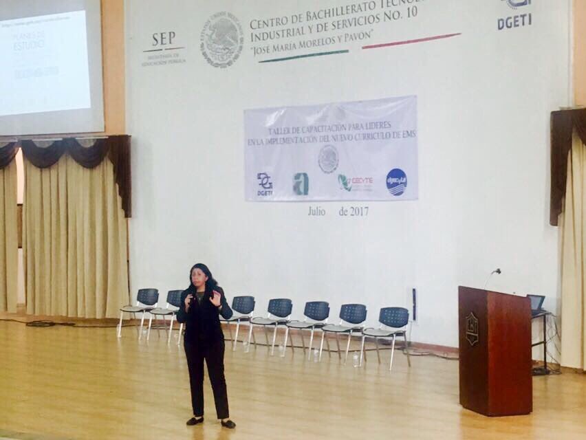 RomeroMenaFco's tweet photo. Taller de Capacitación para Líderes en la Implementación del Nuevo Currículo de #EMS. Suma de esfuerzos a favor de nuestros CECyTEs. https://t.co/GWFwgDVbR3