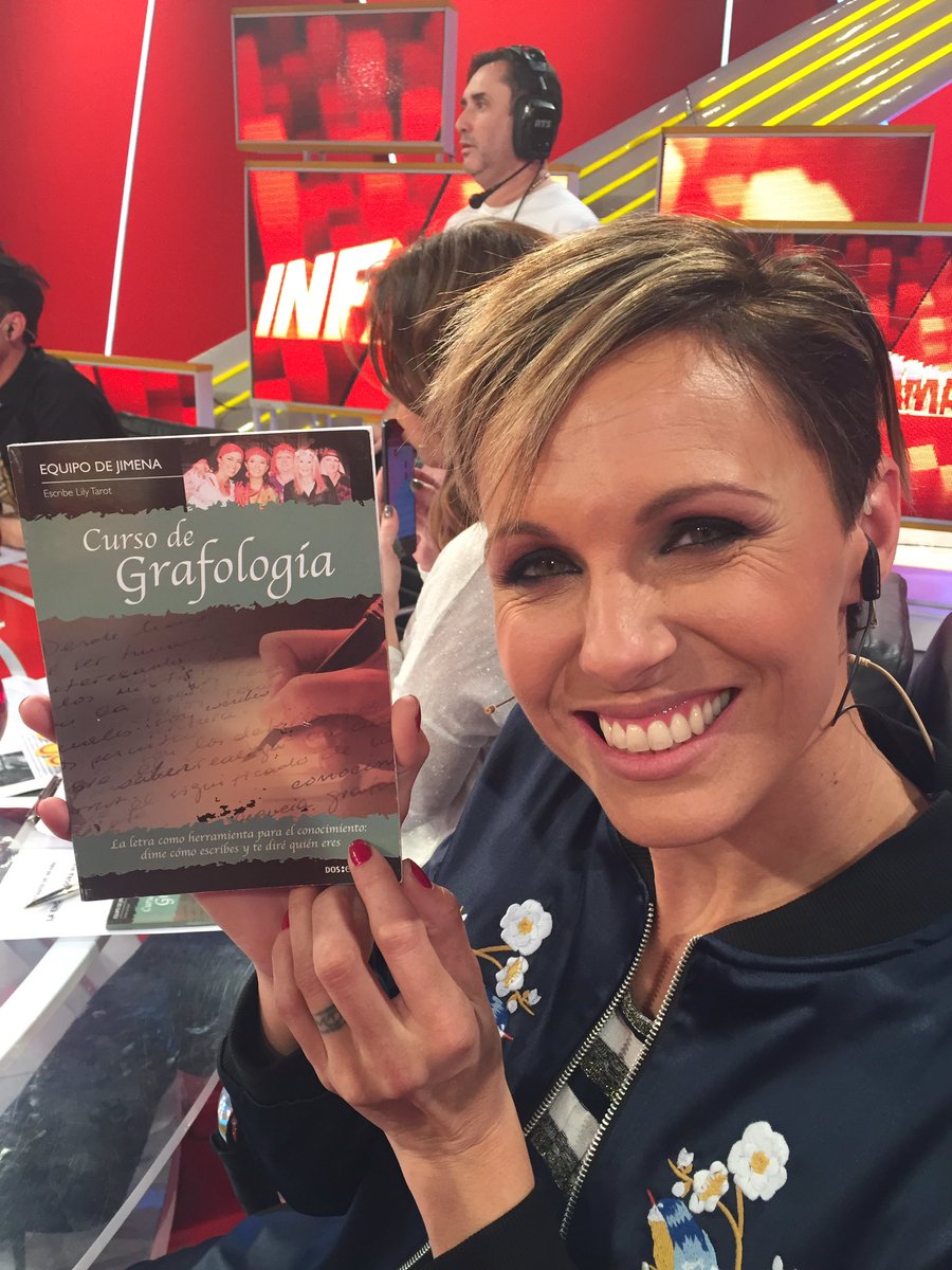 Todo el equipo de <a href="/infama/">Infama Oficial</a> recibió en libro CURSO DE GRAFOLOGÍA se autoría <a href="/LilytarotOk/">Lily Tarot</a> gracias tu asesoramiento y tu valiosa colaboración !!