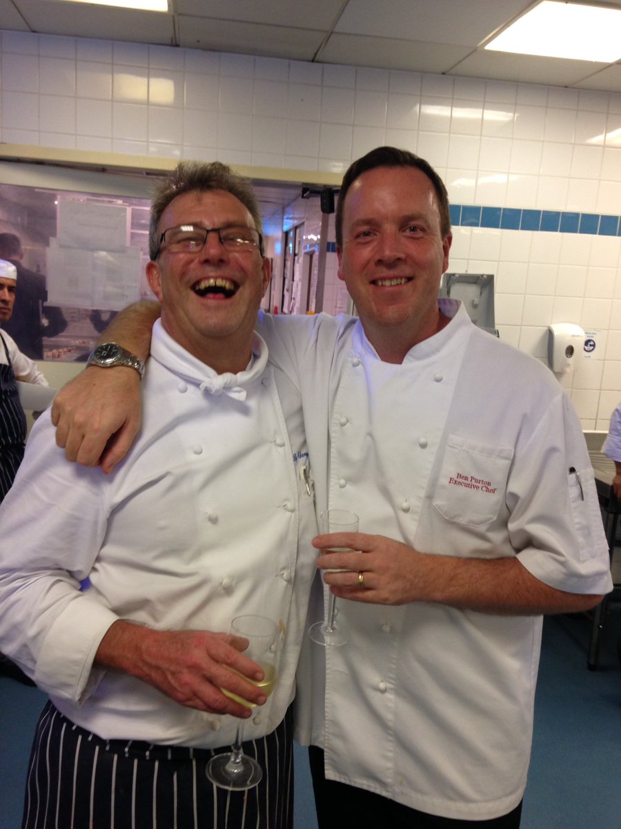Chefben1975's tweet photo. Whoop Whoop #londonunites is trending @London_Unites @lancasterlondon @NovotelLonWest @FREventsGlobal @Caterertweets @Luxe_PR #proud 👍👍👍 https://t.co/GkfddweUMT
