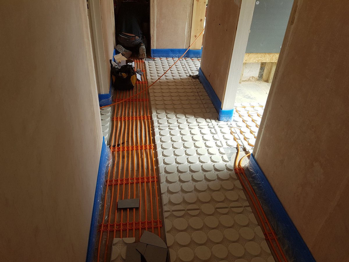 WarmFloors's tweet photo. Another happy customer receiving 18mm low profile system #variocomp #underfloorheating #wetsystem https://t.co/O9c2Mt9YNq
