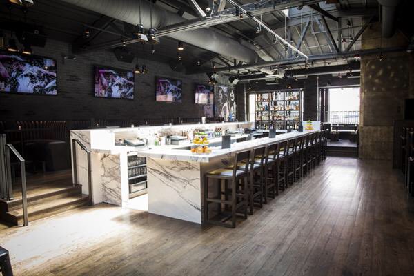 BarPass_App's tweet photo. Tomorrow (Wed) stop by @Rockit after work 5-8pm! First drink on us + specials with RSVP. Come see why the @NHLBlackhawks here! #BarPass https://t.co/tX6X7N10ys