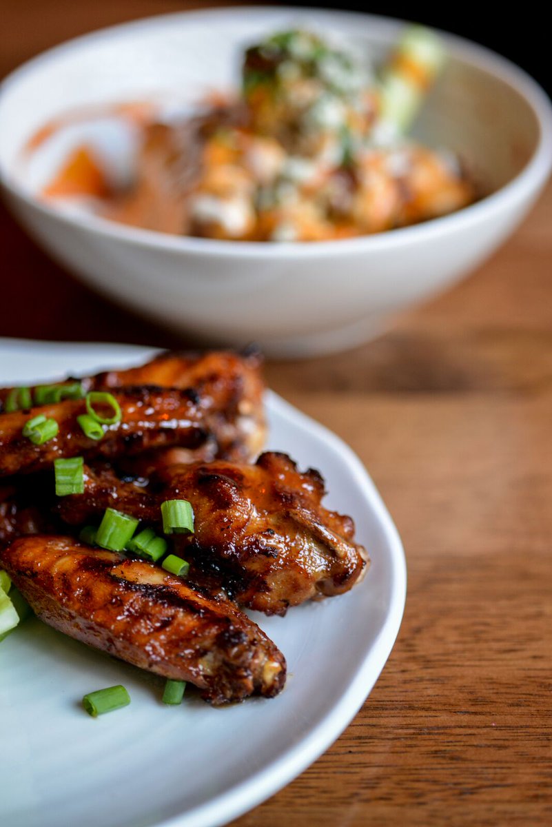 macallans_pub's tweet photo. When it comes to wings, we like to get really creative! Order these delicious apps with one of our flavorful housemade sauces. https://t.co/Qql7DSOB3O